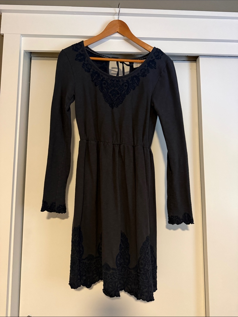 Anthropologie Saturday Sunday Long-Sleeve Navy Embroidered Sweatshirt Midi Dress